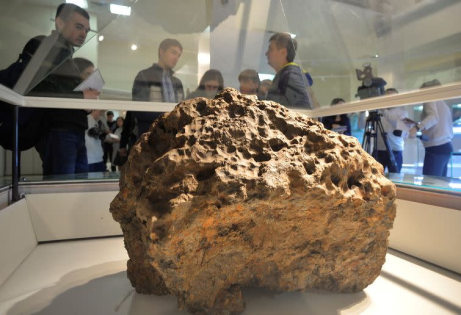 Alimlər planetimizə düşən meteoritlərin mənşəyini tapıblar