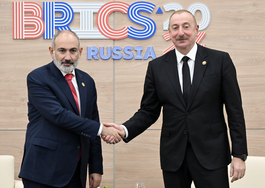 President Ilham Aliyev’s meeting with Prime Minister of Armenia begins in Kazan