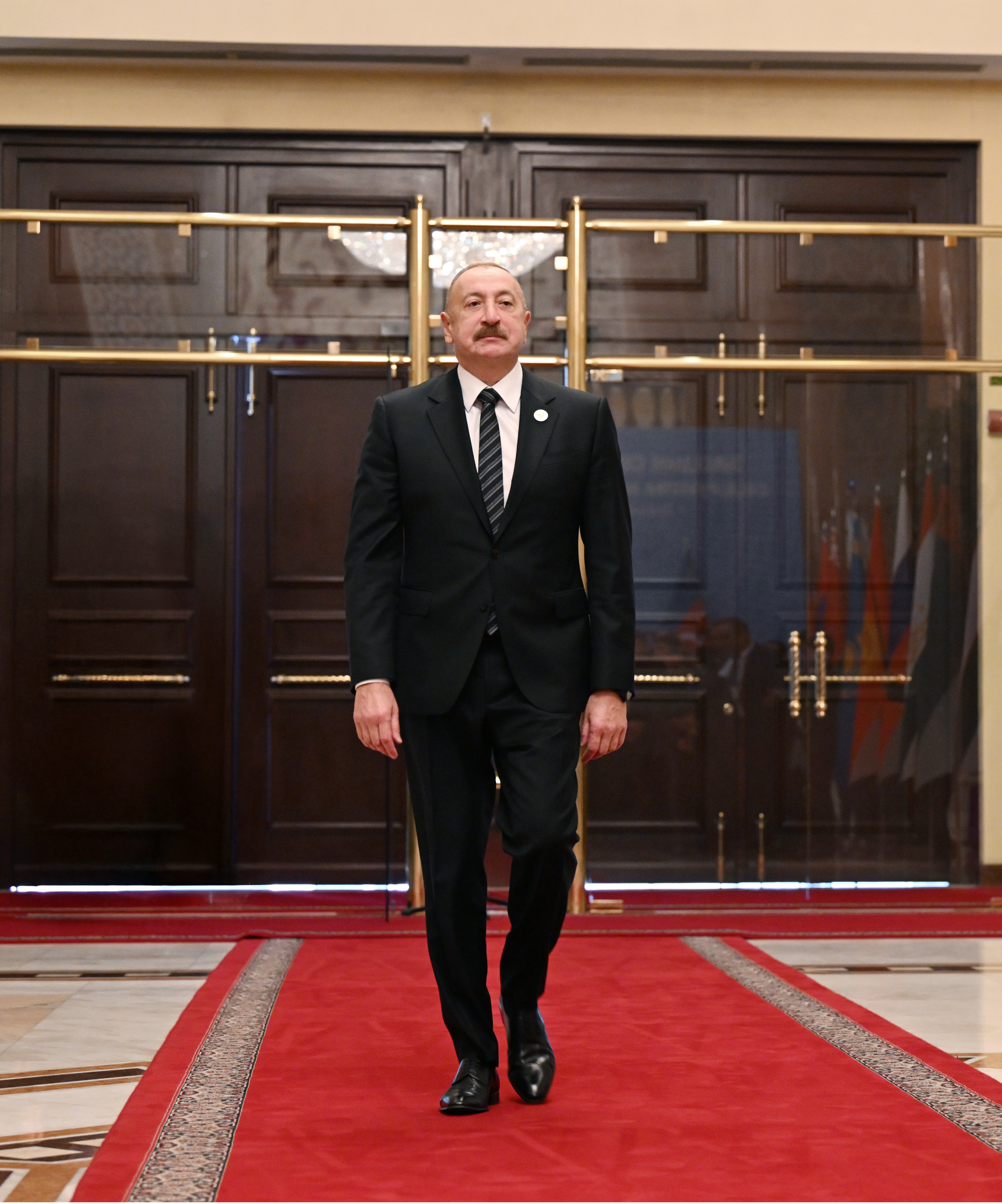 Prezident İlham Əliyev MDB Dövlət Başçıları Şurasının iclasında iştirak etmək üçün Düşənbədəki "Millət" sarayına gəlib
