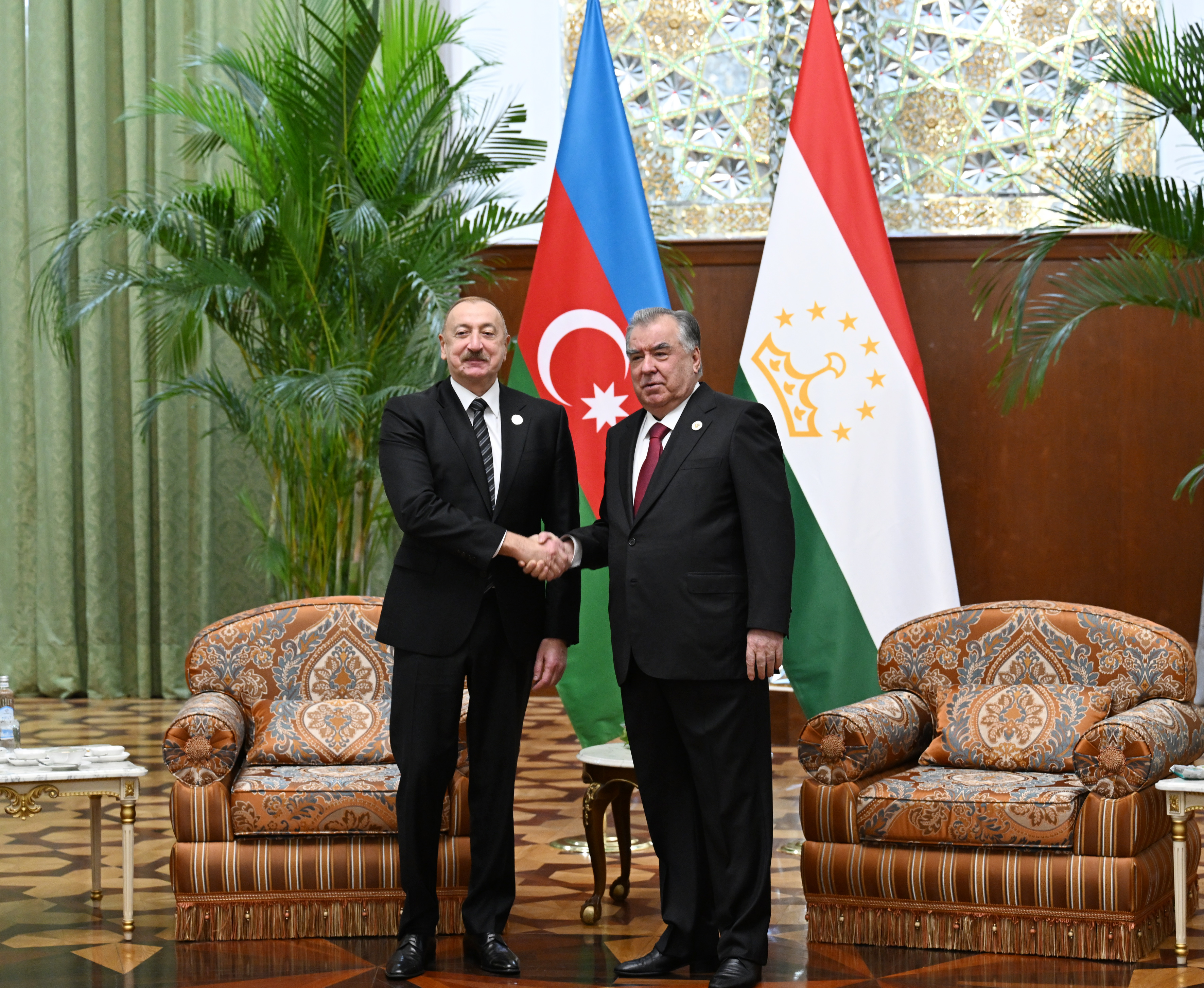 Düşənbədə Azərbaycan Prezidenti İlham Əliyevin Tacikistan Prezidenti Emoməli Rəhmon ilə təkbətək görüşü olub YENİLƏNİB