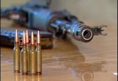 Qanunsuz saxlanılan silah-sursat aşkar edilərək götürülüb