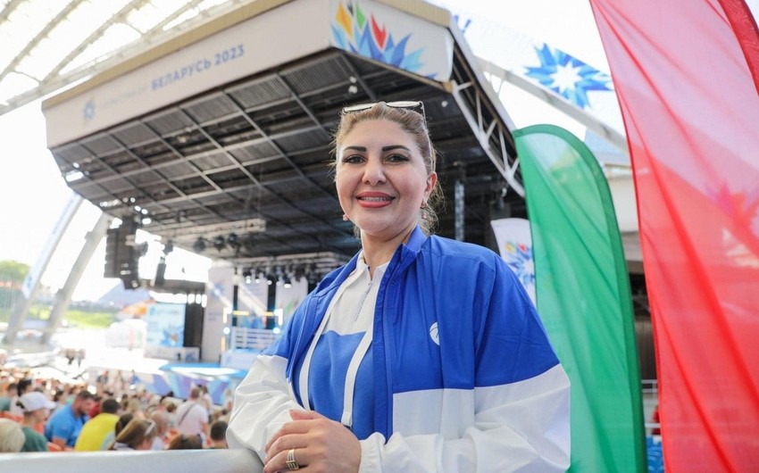Врач сборной Азербайджана спасла жизнь ребенку в самолете