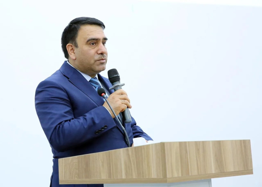 Tovuz, Gəncə və Göyçayda xarici dil müəllimləri yeni imtahan modelinin xüsusiyyətləri barədə məlumatlandırlıb