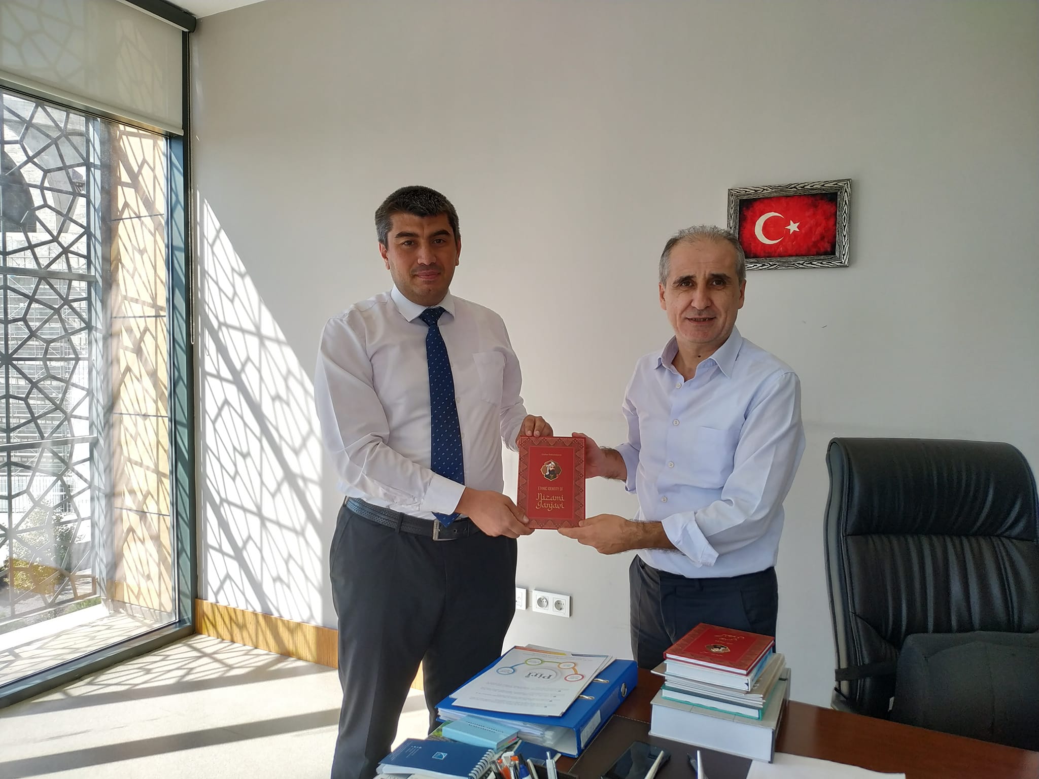 Şərqşünas alim İstanbul 29 Mayıs Universitetinin kitabxanasının baş direktoru Mehmet Yılmazla görüşüb