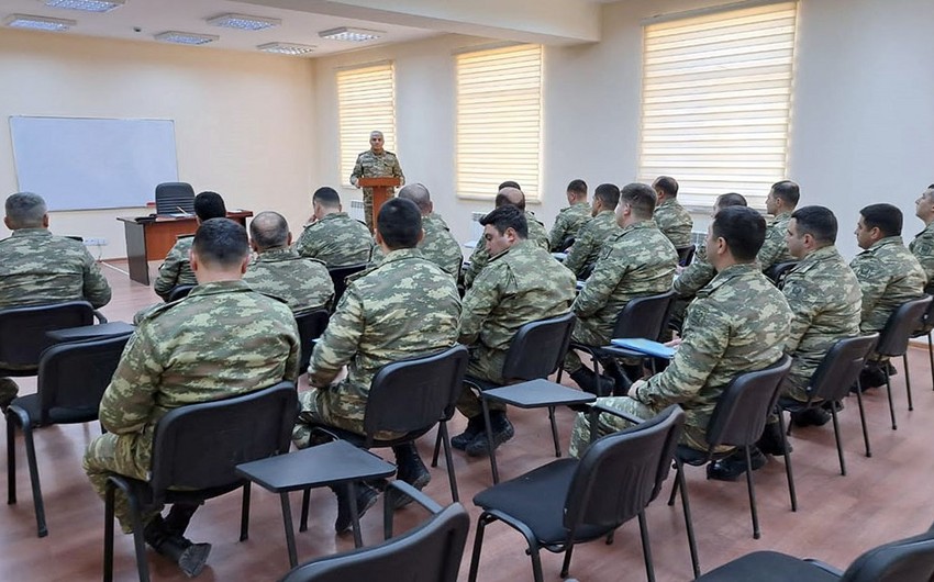 Azerbaijani Army holding command staff session