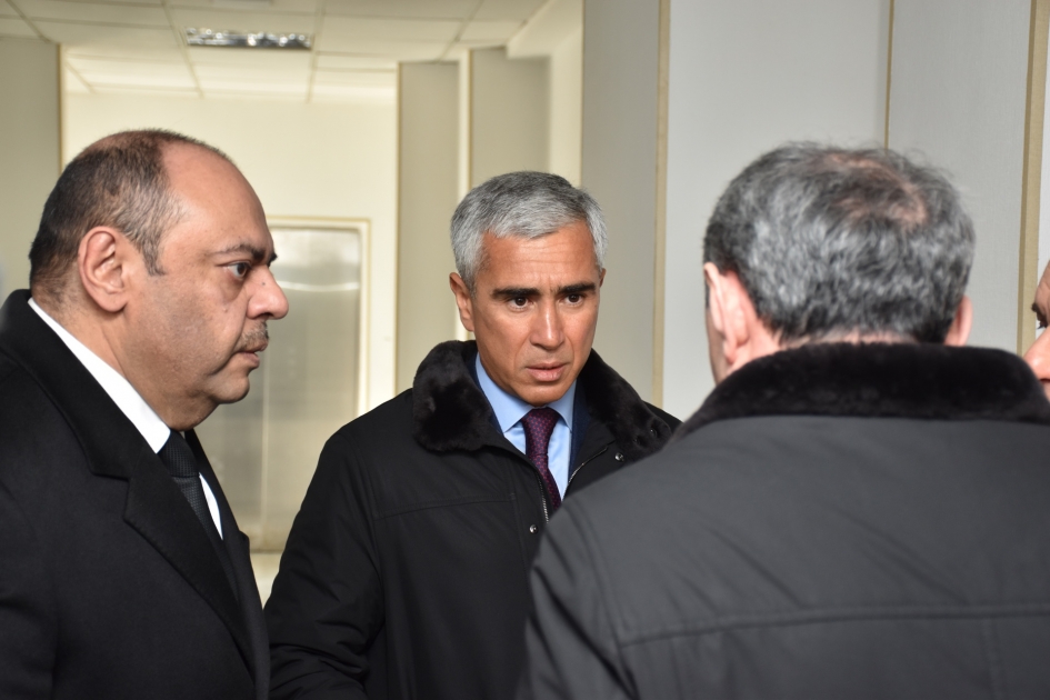 Assistant to Azerbaijani President Anar Alakbarov visits fire scene and smoke victims