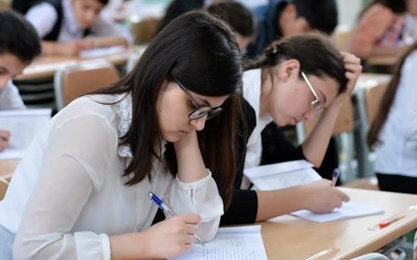 Сегодня в Азербайджане заработает электронная система перевода школьников
