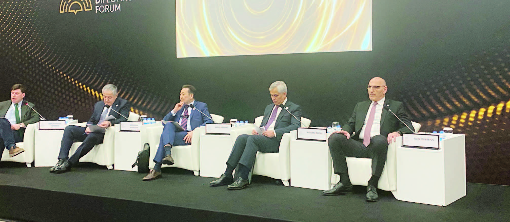 Antalya Diplomatiya Forumunda panel iclas