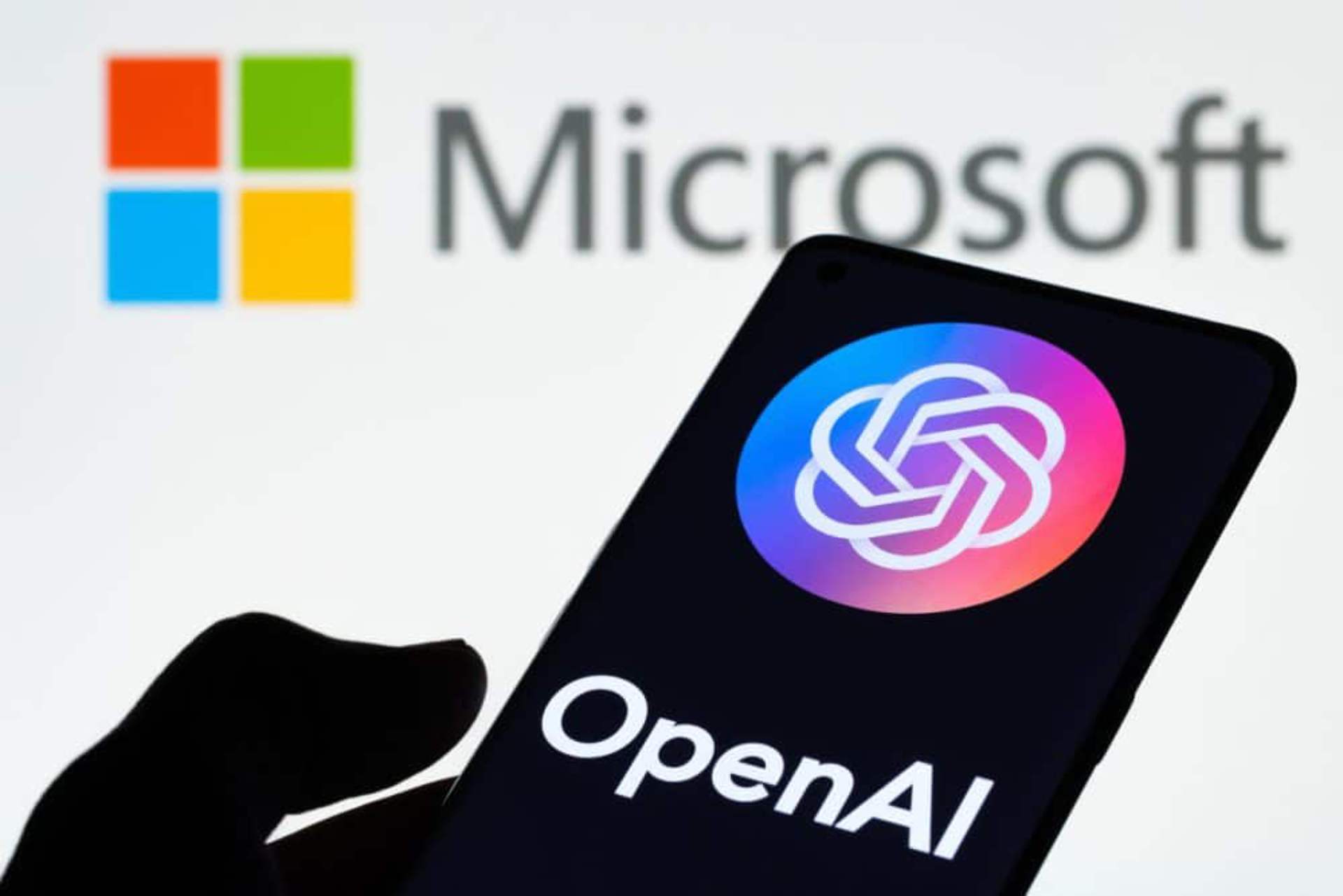 "Microsoft" və "OpenAl" 100 milyard dollara süni intellektli məlumat mərkəzi yaradacaq