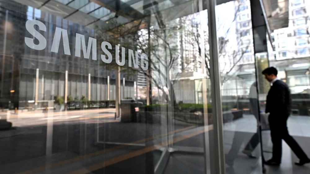 After a dismal year, Samsung forecasts a 900% jump in profit
