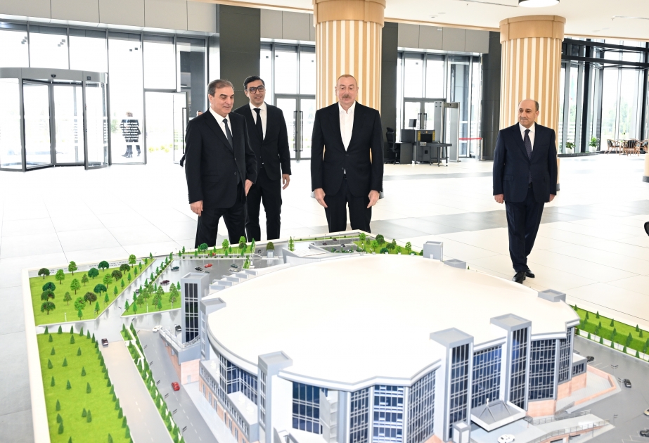 Prezident İlham Əliyev Gəncə İdman Sarayının açılışında iştirak edib YENİLƏNİB
