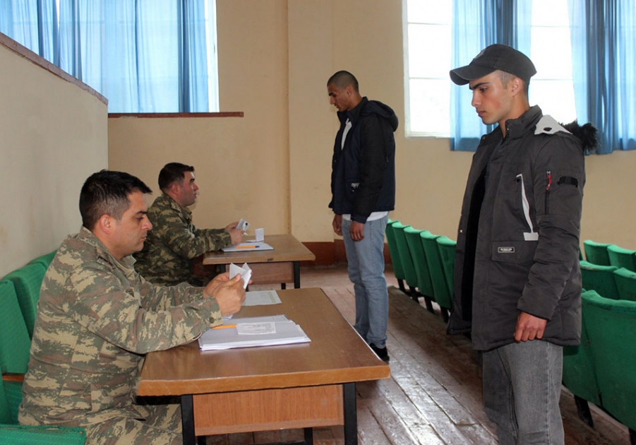 Admission of new conscripts in military units continues