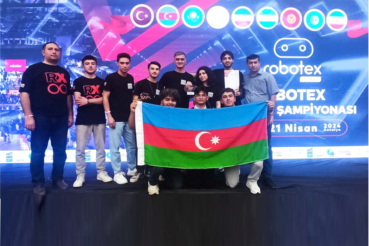 Azərbaycan universitetinin tələbələri “Robotex Türkiyə”də birinci yeri tutublar