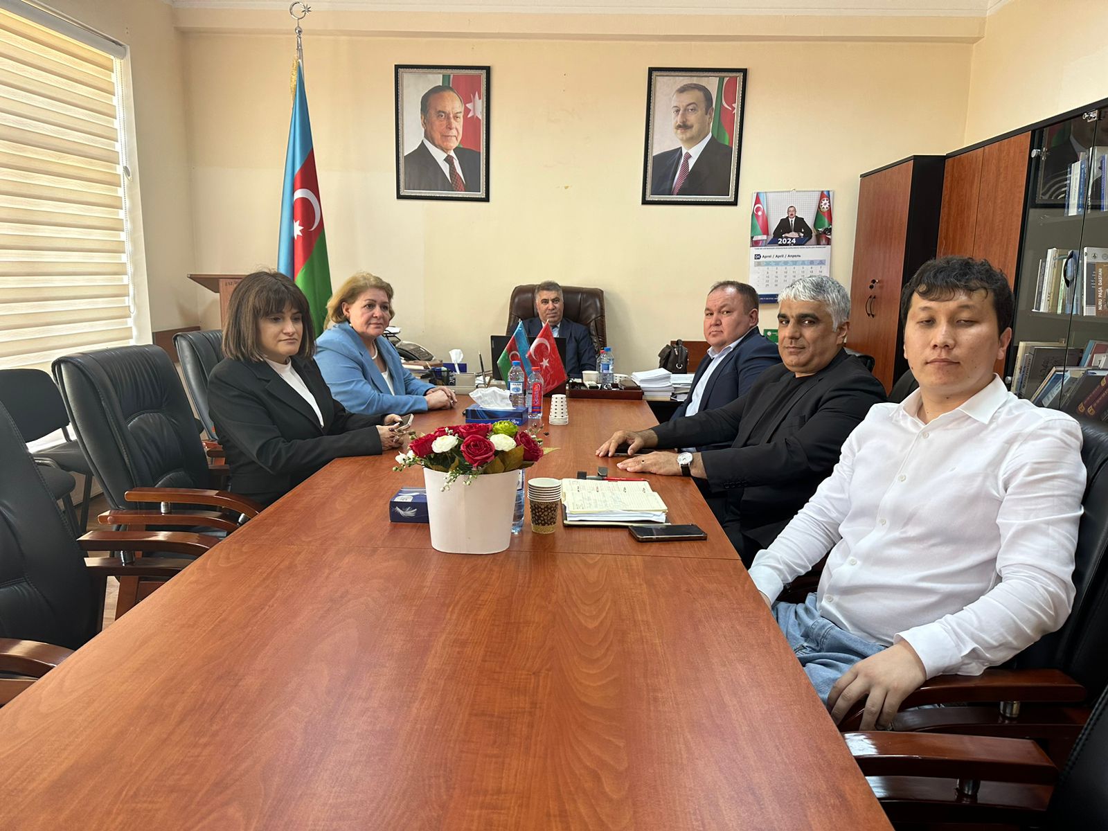 AMEA  Nəsimi adına Dilçilik İnstitutu ilə Qazaxıstan Milli Avrasiya Universiteti arasında Memorandum  imzalanıb