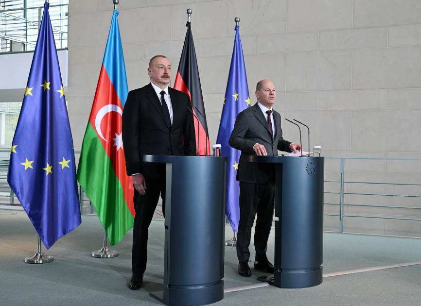 Проходит совместная пресс-конференция Президента Азербайджана Ильхама Алиева и Канцлера Германии Олафа Шольца