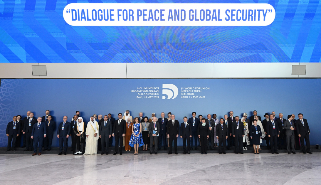 В Баку начал работу VI Всемирный форум по межкультурному диалогу  В церемонии открытия принимает участие Президент Ильхам Алиев