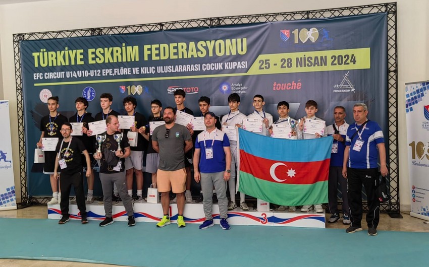 Azerbaijan's cadet fencers participate in international tournament