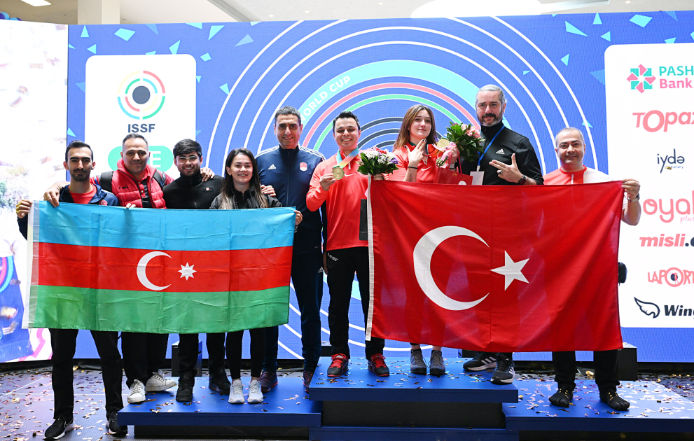 Dünya kuboku: İlk “qızıl”a Türkiyə komandası yiyələnib