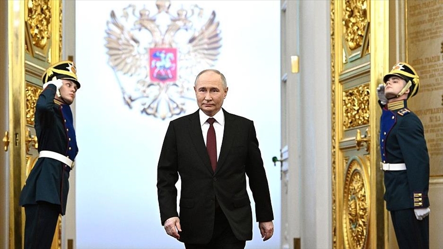 Putin rəsmi şəkildə Pusiya Prezidenti vəzifəsinin icrasına başlayıb