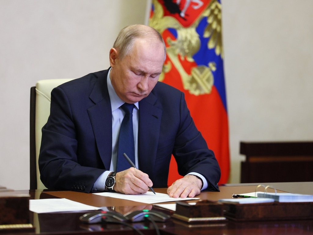 Putin tarix təhsili sahəsində dövlət siyasətinin əsaslarını təsdiqləyib