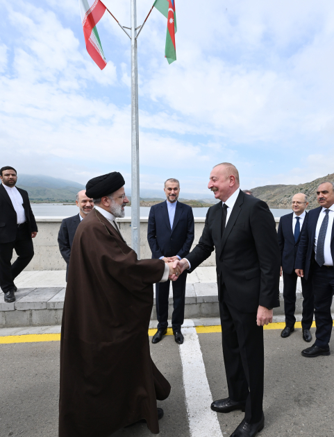 На азербайджано-иранской государственной границе состоялась встреча Президента Ильхама Алиева и Президента Сейеда Ибрахима Раиси