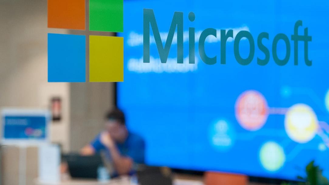 "Microsoft" Rusiyada xidmət göstərdiyi təşkilatların yarısını öz xidmətlərindən ayırıb