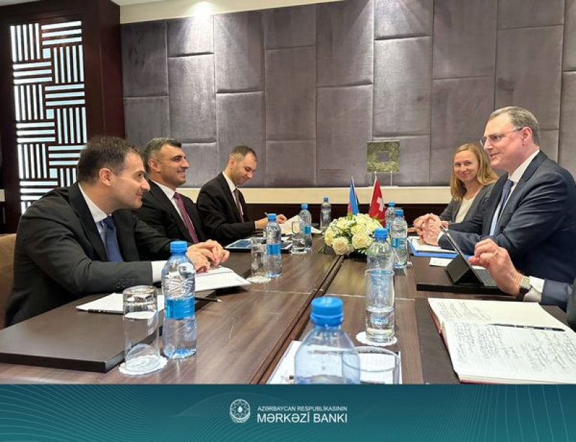 Azerbaijan, Swiss central bank governors explore prospects for cooperation