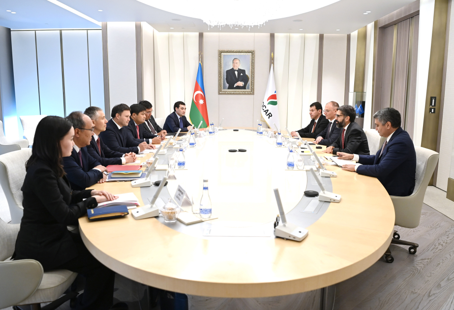 SOCAR, KazMunayGas discuss boosting Kazakh oil transit via Azerbaijan