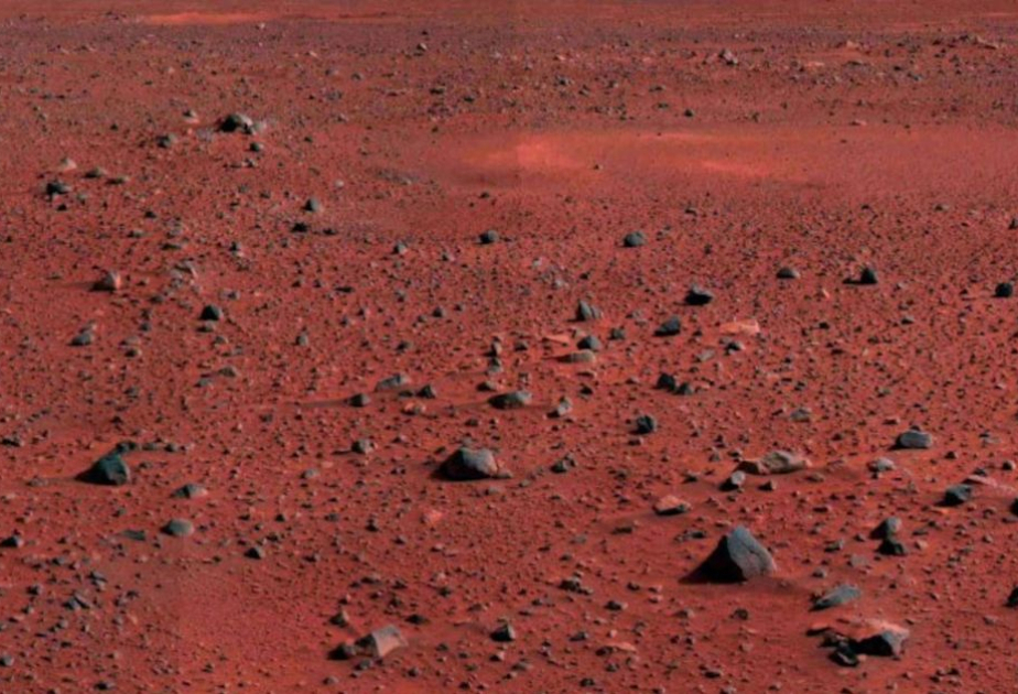 Scientists propose warming up Mars by using heat-trapping 'glitter'